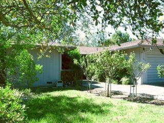 4045 Meander Dr, Redding, CA 96001-2949