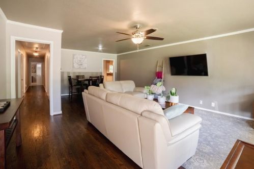 4513 Birchman Ave, Fort Worth TX  76107-4229 exterior