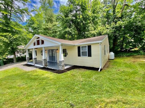 30 Namonee Trl, East Hampton, CT 06424-2025