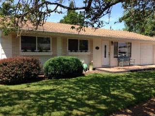 1111 224th Ave, Damascus, OR 97030