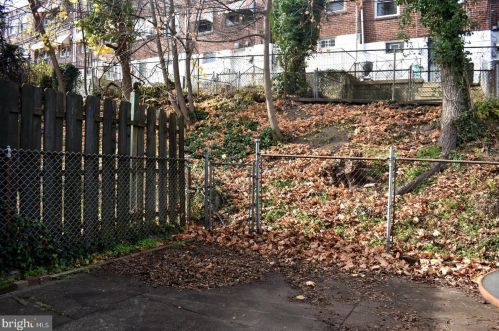 6024 10th St, Philadelphia PA 19147-1917 exterior