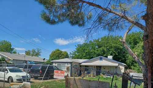 7229 Front St, Rio Linda, CA 95673-1421