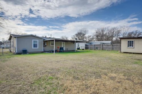 4745 Laverda Dr, Fort Worth TX  76117-3928 exterior