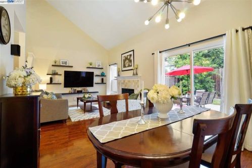 5448 Windflower Dr, Livermore, CA 94551-1358