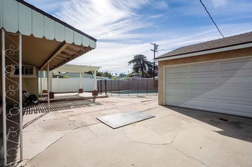 3638 Harding St, Riverside CA  92506-2621 exterior