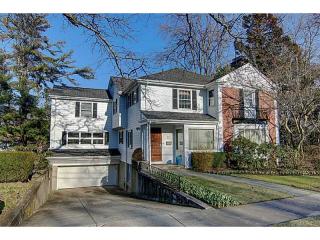 21 Glen Dr, Providence, RI 02906-4822