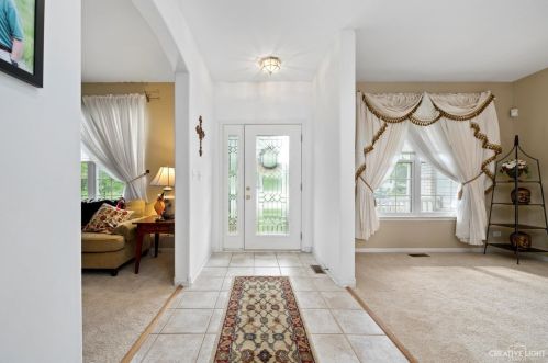 1407 Hartsburg Ln, North Aurora, IL 60542-8950
