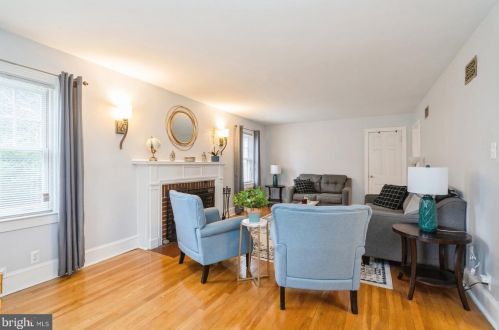 16 Renfrew Ave, Trenton NJ  08618-3334 exterior