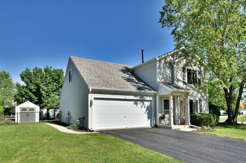 21 Misty Ct, South Elgin, IL 60177-3058