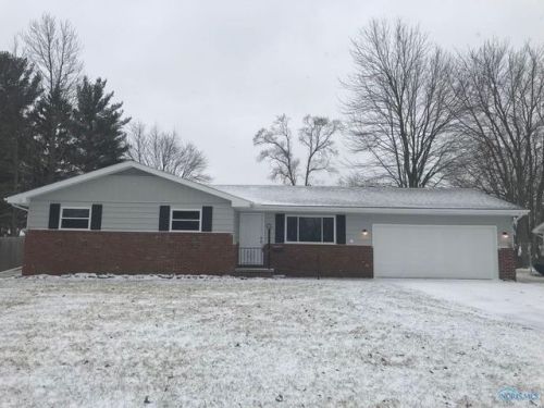 108 Edgewood St, Delta, OH 43515-1014