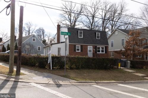 1610 Gridley Ln, Silver Spring, MD 20902-3851