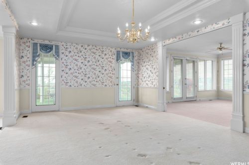 2515 Willow Hl Dr, Sandy UT 84093-1894 exterior