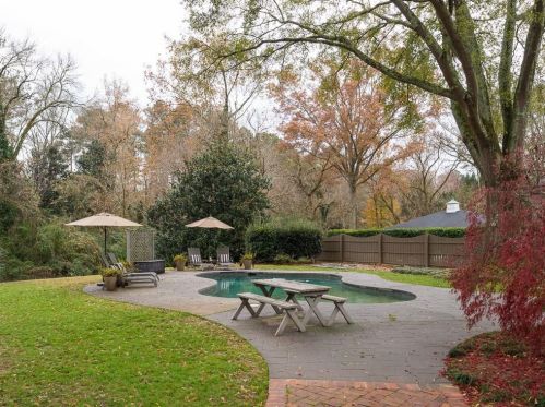234 Broadland Ct, Atlanta GA  30342-3601 exterior