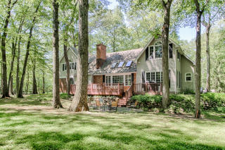 42 Gravel Hill Rd, Kinnelon, NJ 07405-2255