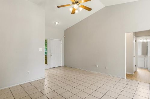 7002 Colony Loop Dr, Austin TX  78724-3612 exterior