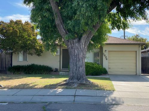 1624 Church St, Lodi, CA 95240-6206