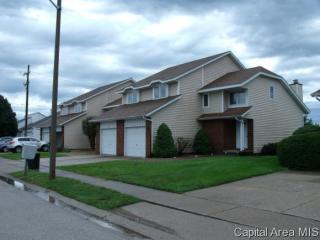 1026 Christopher Ln, Springfield, IL 62712-8654