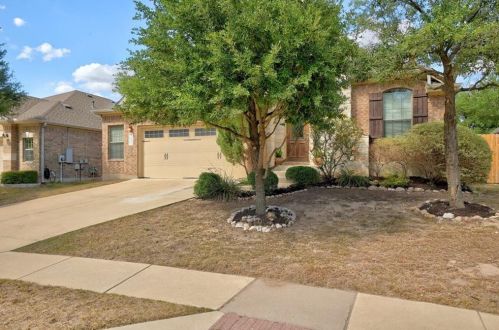 8409 Alophia Dr, Austin, TX 78739-2104