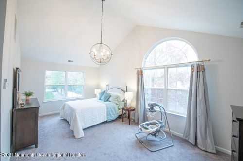 140 Plumstead Dr, East Freehold NJ  07728-9513 exterior