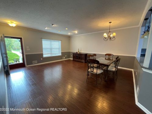 4505 Pepperidge Ct, East Freehold, NJ 07728-9127