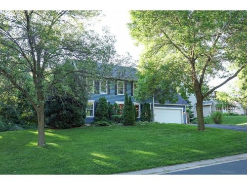 4600 Fairway Hills Dr, Saint Paul, MN 55123-2150