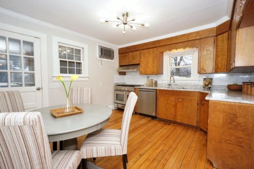 1 May St, Nashua, NH 03064-1238