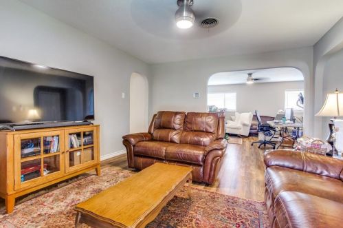 4212 Selkirk Dr, Fort Worth TX  76109-5328 exterior