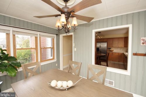 41 Holt Cir, Trenton NJ  08619-1605 exterior