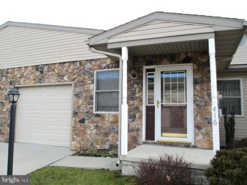 416 Springbrook Ct, Hanover, PA 17331-2743