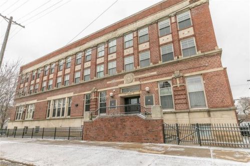 3200 Franklin Blvd, Cleveland OH 44113-2828 exterior