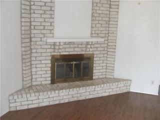 1405 Steinburg Ln, Fort Worth TX  76134-3305 exterior