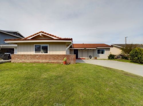 5851 Shirl St, Cypress, CA 90630-3326
