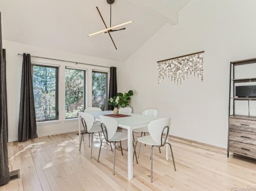 24 Beacon Hill Ln, Englewood CO  80111-5244 exterior