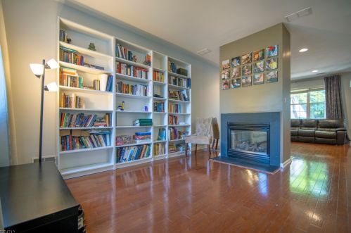 12 Scarlet Oak Dr, Princeton NJ  08540-4610 exterior