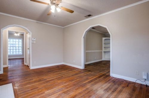 223 Hampton Rd, Dallas, TX 75208-5604