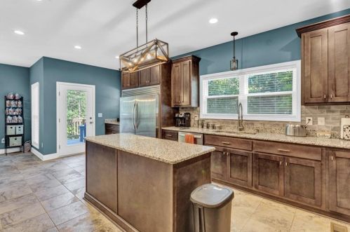 129 Blackhawk Ct, Big Canoe GA  30143 exterior