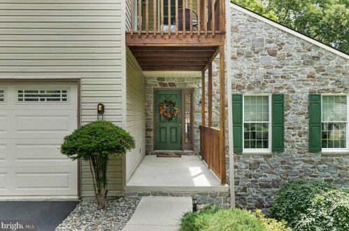 104 Cliff Ave, Lancaster PA  17602-4700 exterior