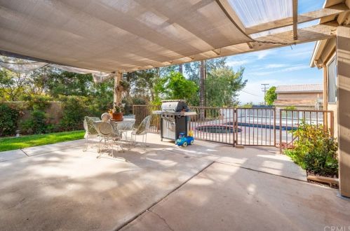 6309 Westview Dr, Riverside CA  92506-5325 exterior