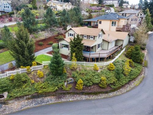 7815 Bacon Rd, Vancouver, WA 98665-6632