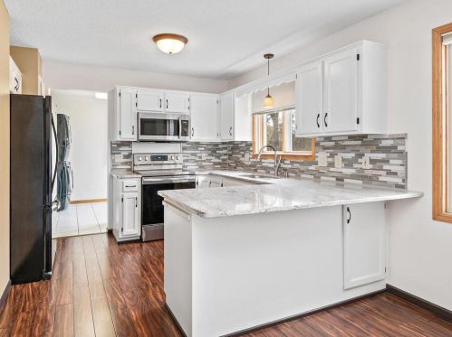 13094 Arrowhead St, Minneapolis, MN 55448-1209
