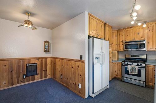 7840 Riv Rd, Truckee CA  exterior