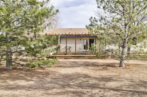 703 Matt Dr, Pueblo CO  81007-6513 exterior