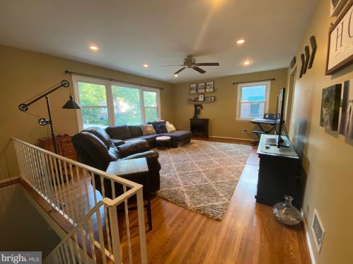 8614 Arley Dr, Springfield VA  22152-3509 exterior
