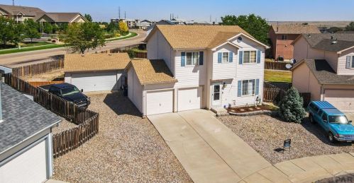 1227 Silverqueen Rd, Pueblo CO  81008-1946 exterior