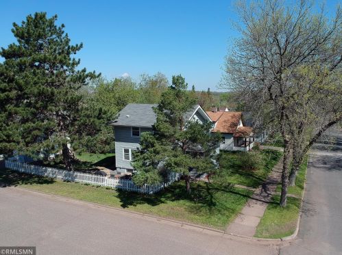 117 17th St, Scanlon, MN 55720-1926
