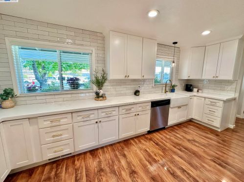 275 Wall St, Livermore, CA 94550-4051