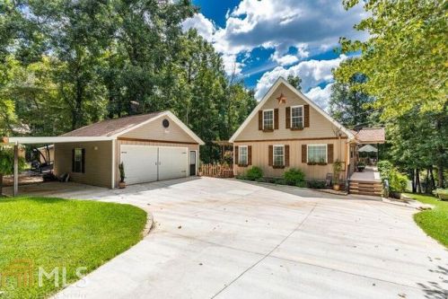 101 Lakeside Dr, Buckhead, GA 30625-3308
