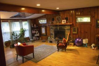 2 Cheryl Ln, Guilford CT  06437-1116 exterior