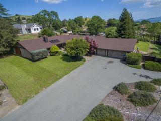 3388 Johnson Rd, Lafayette, CA 94549-2132