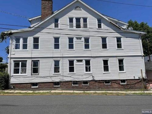 432 Stuyvesant Ave, Irvington, NJ 07111-2079